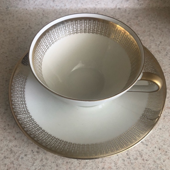 Bavaria fine porcelain cup and saucer set - Picture 2 of 6